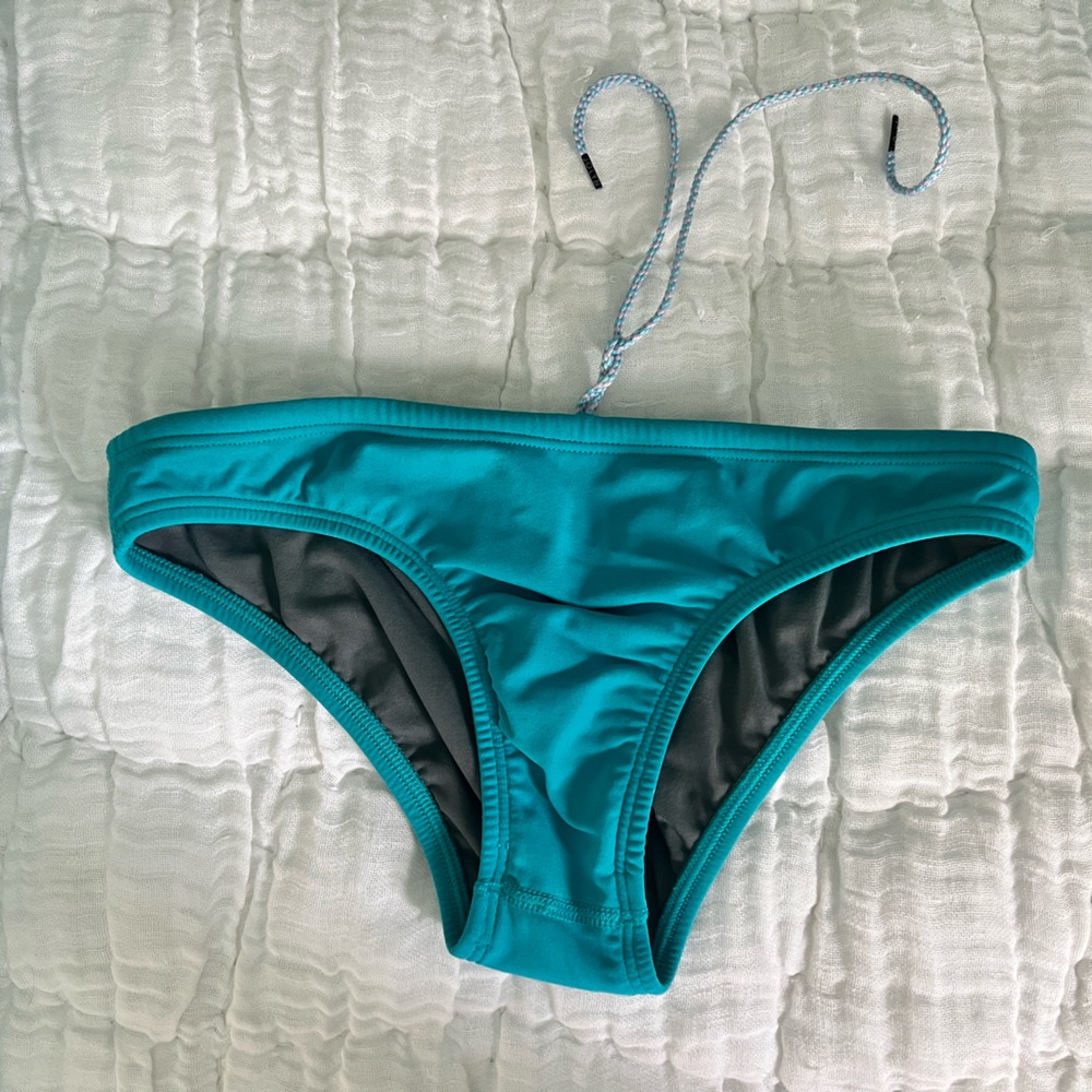 Jolyn Andy bottoms, size small. Getting used, freshly laundered.